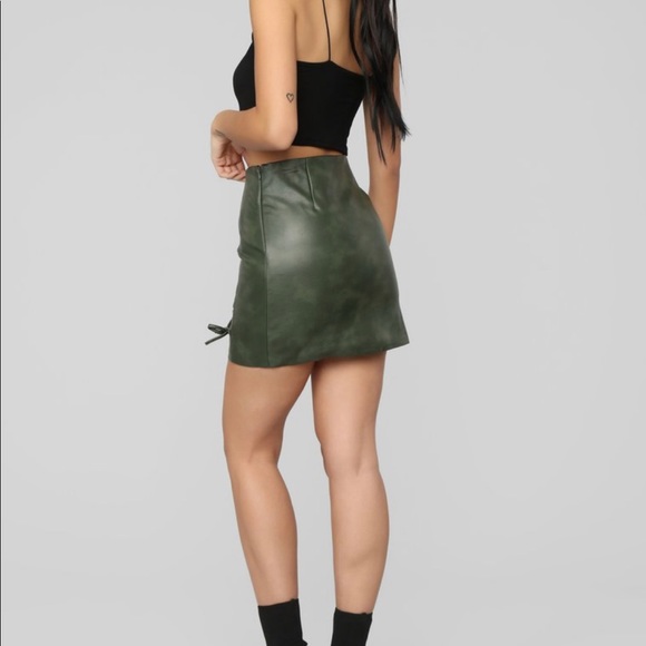 Can’t touch this “leather” mini skirt - Picture 3 of 3